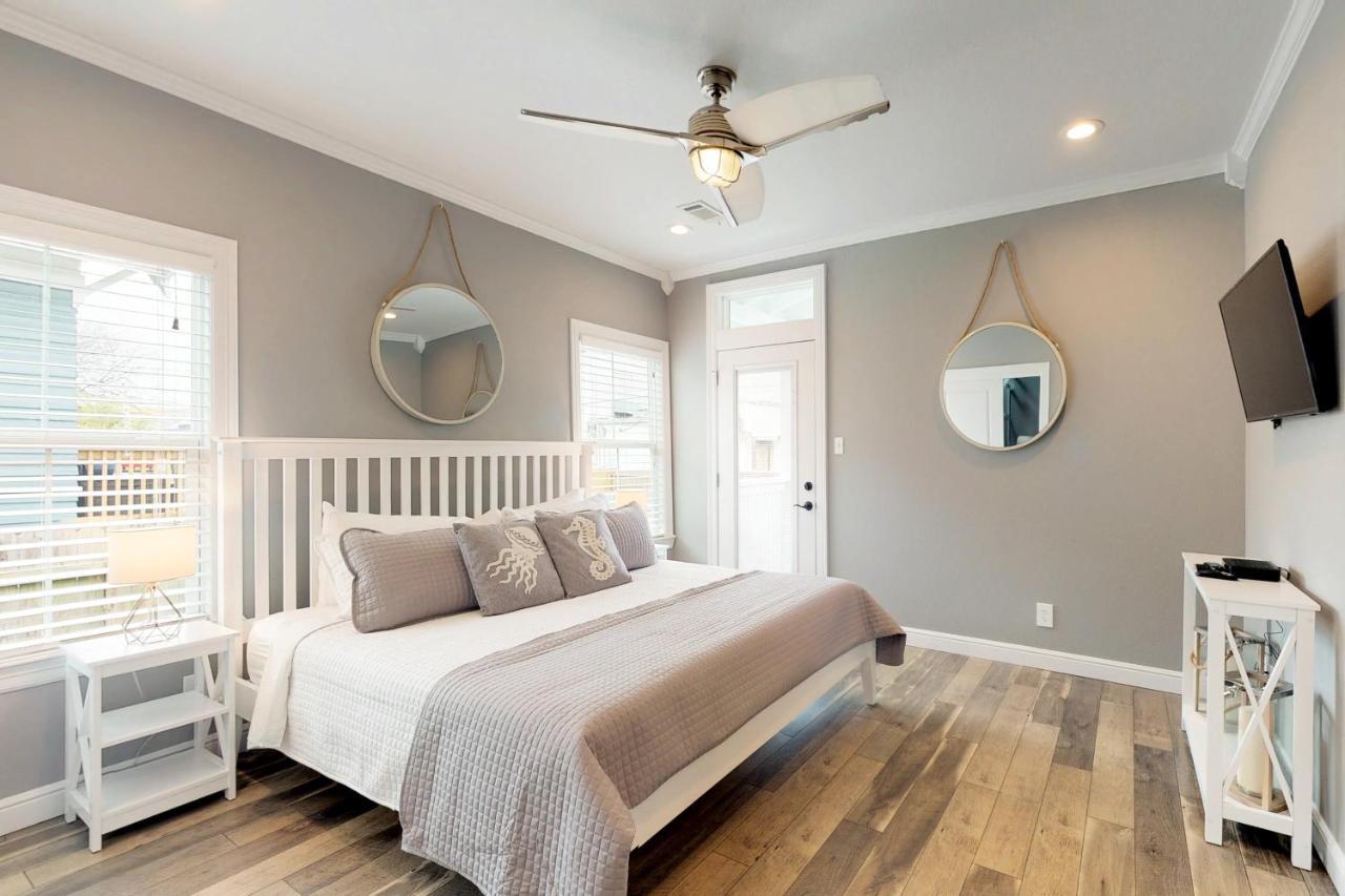 The Breezy Bungalow Galveston Eksteriør billede